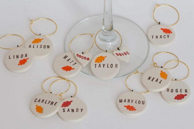 personalized wine charm favors for weddings