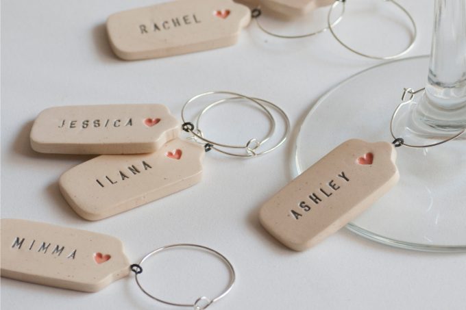 personalized wine charm favors for weddings