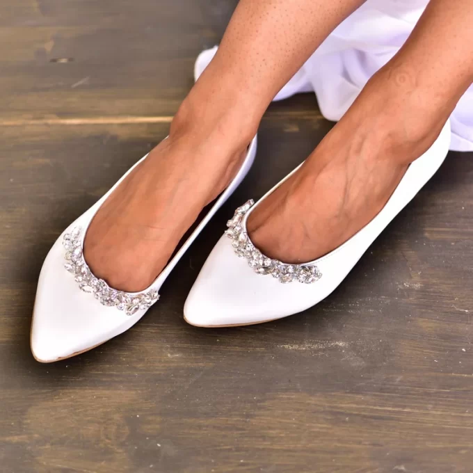 pointed toe wedding shoes