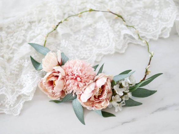 50 Best Bridal Flower Crowns for Weddings | Emmaline Bride