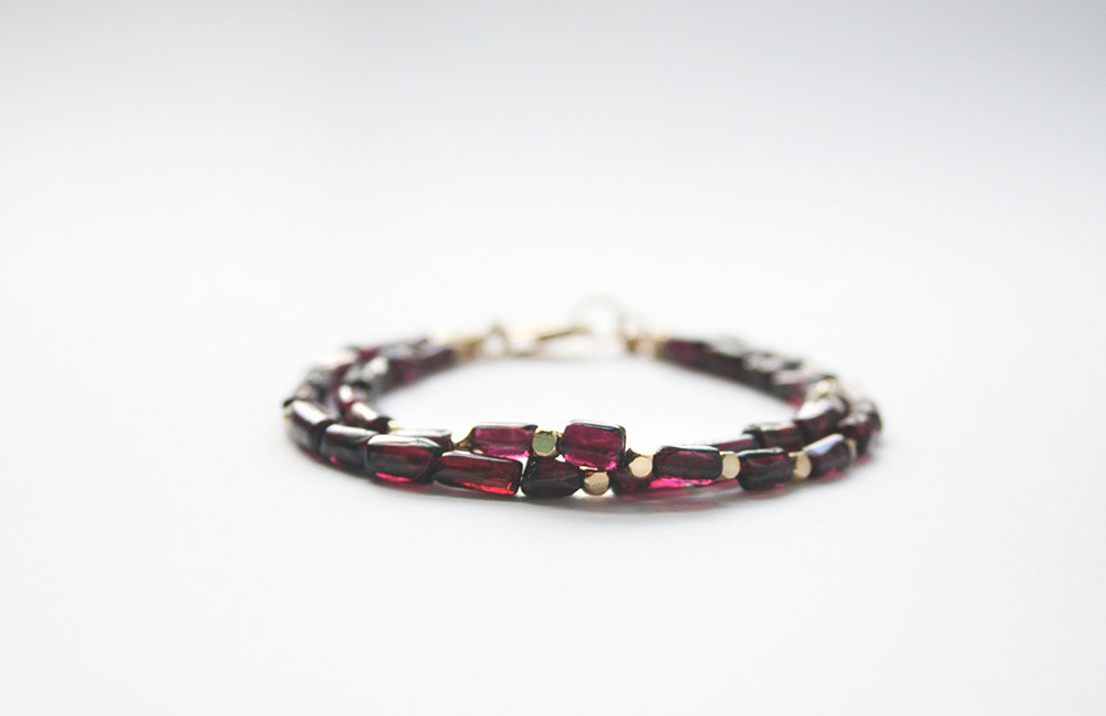 garnet jewelry etsy seller laura stark via http://etsy.me/2mKmIP1
