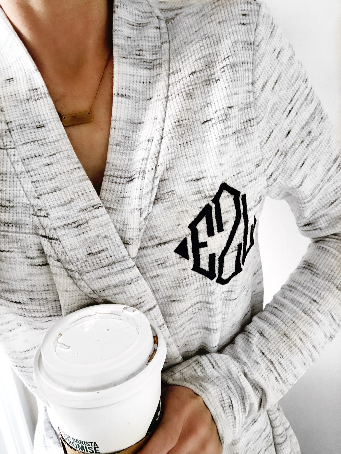 Monogrammed Robes: These are the BEST bathrobes for women! #Comfy