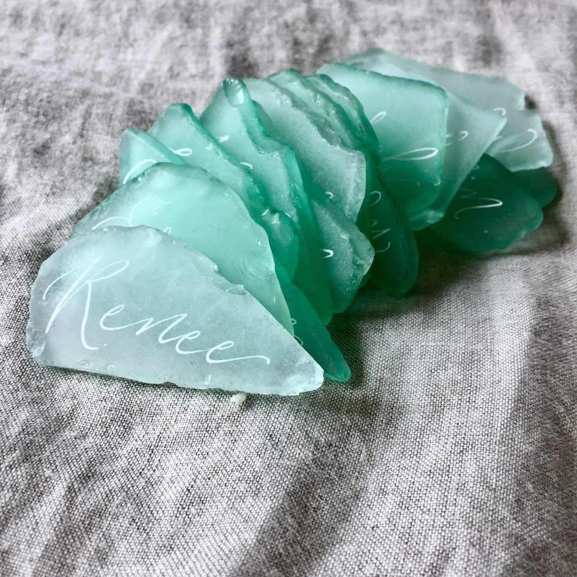 TETOU Blank Irregular Shaped Pieces Sea Glass Place Cards DIY Name Cards For Beach Wedding Banquets Dinner Party Events Decoration 820908f8 313e 407d A1e8 F9af1fba2c73.87bd6c6da30c96295ea608e223813f5d