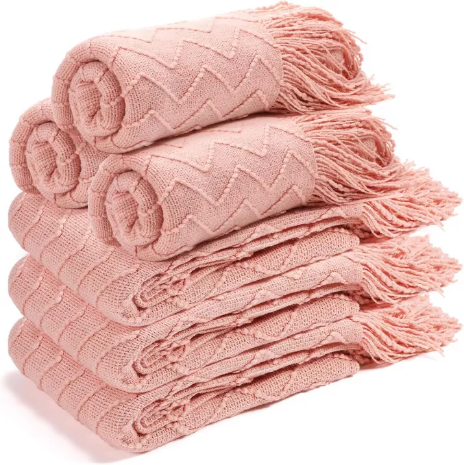 woven knit blankets for small wedding guest lists