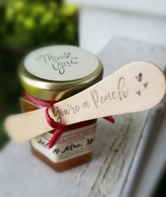 wedding favors ideas - jars of jam or jelly or honey