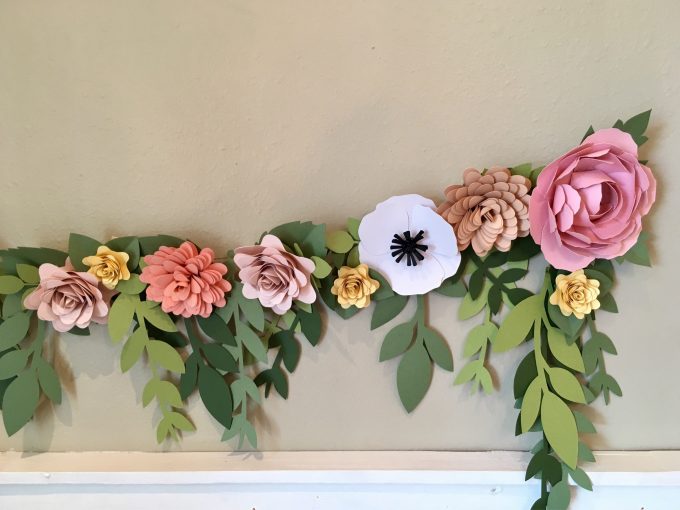 how to decorate with paper garland and flowers