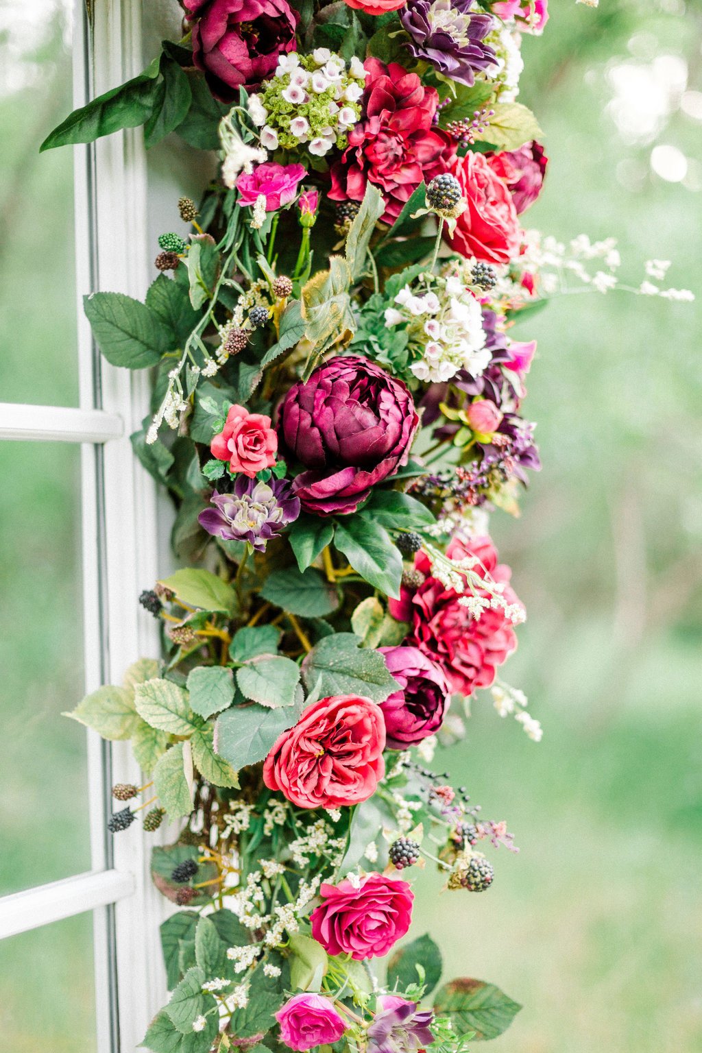 WEDDING ARCH IDEAS: 7 Most Beautiful Styles for Your Ceremony