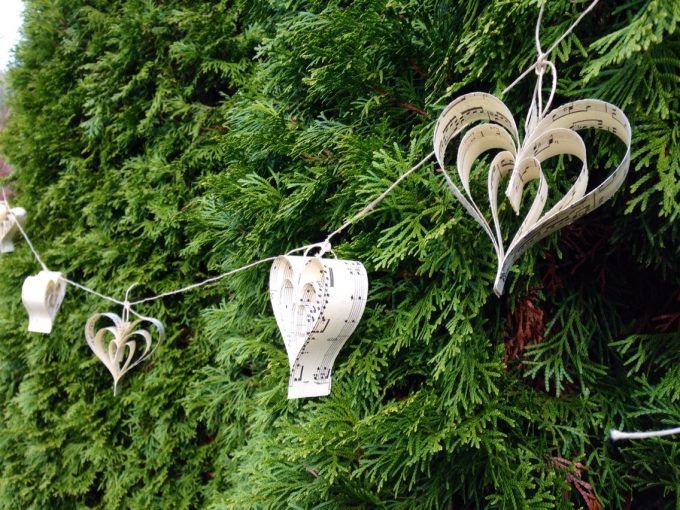 paper heart garland for wedding