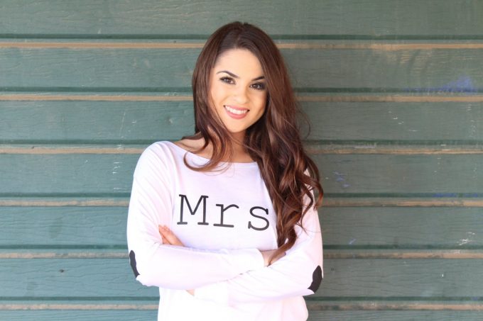 mrs t shirt with heart elbows by arenlace