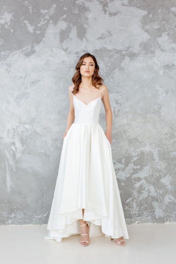 12 Beautiful Etsy Wedding Dresses with Pockets | Emmaline Bride