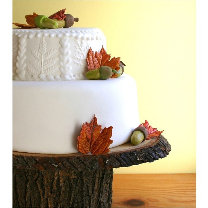 rustic cake stand for weddings