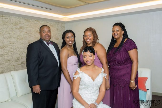 bride and her family - le club avenue wedding