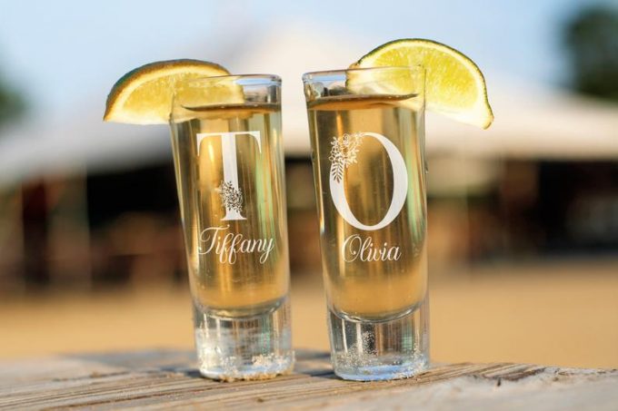 personalized shot glasses for weddings