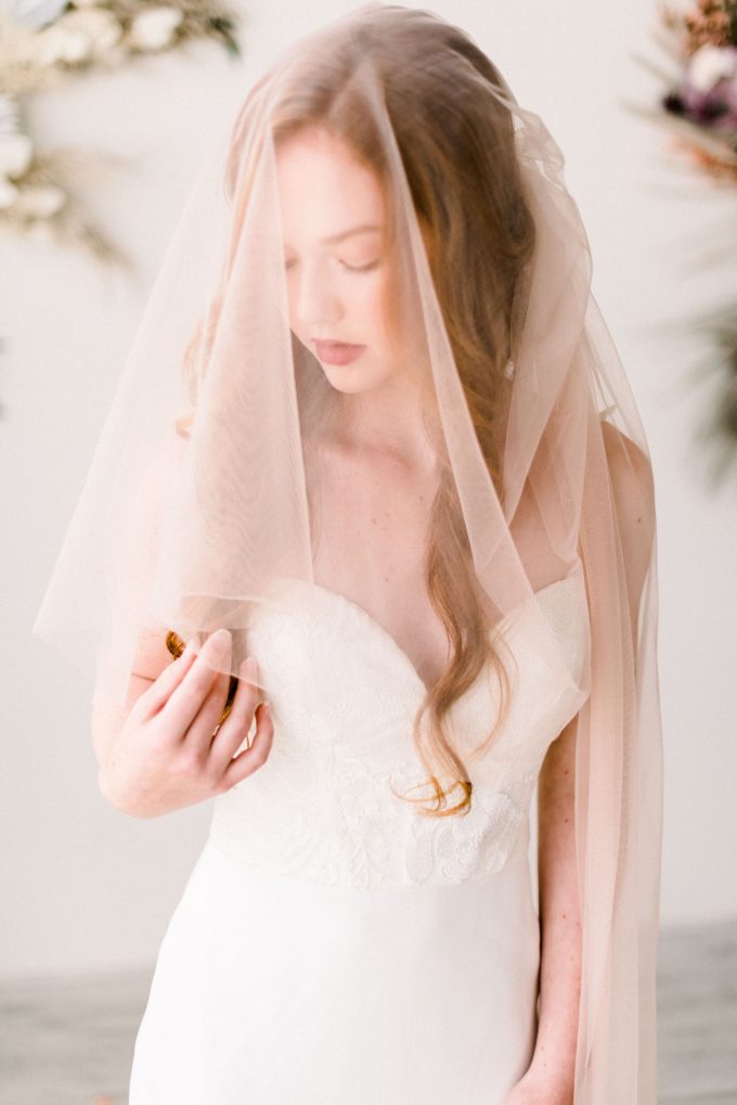 2020 wedding veil trends - soft tulle bridal veil