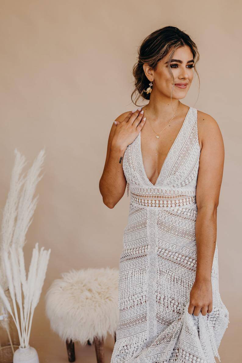 what-jewelry-to-wear-with-v-neck-wedding-dress-ask-emmaline