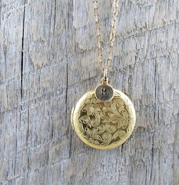 Lockets for Moms The 14 Best Lockets for Mother of the Bride / Groom
