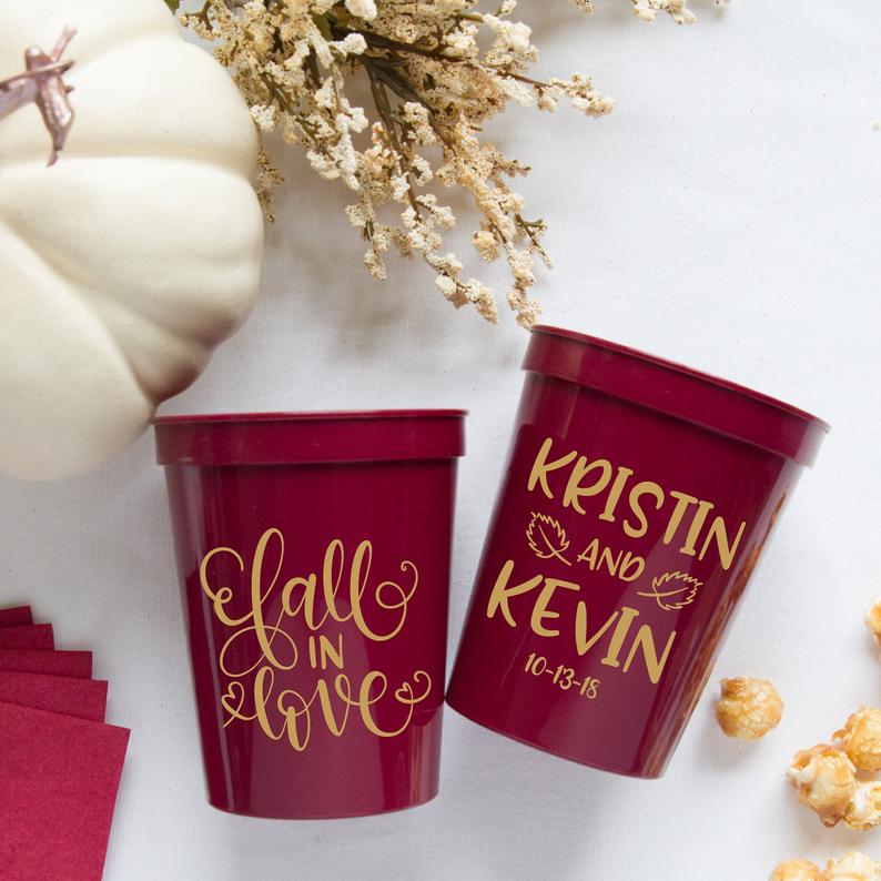 Where to Buy Plastic Wedding Cups in Bulk | Emmaline Bride