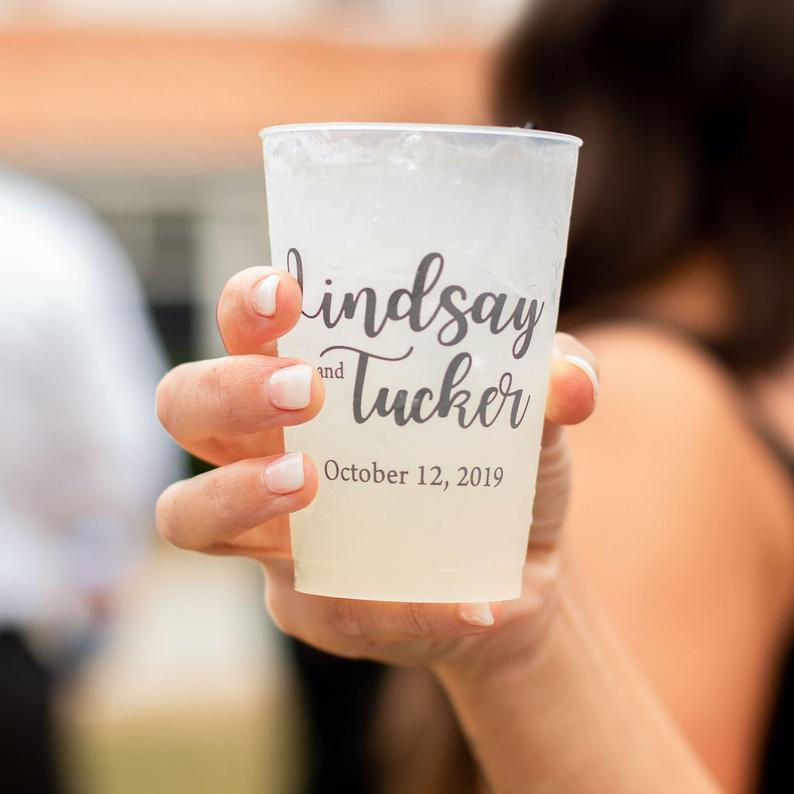Where to Buy Plastic Wedding Cups in Bulk | Emmaline Bride