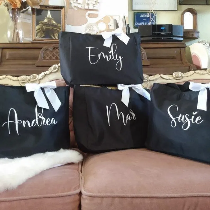 bridesmaid tote bags in black and white with bow