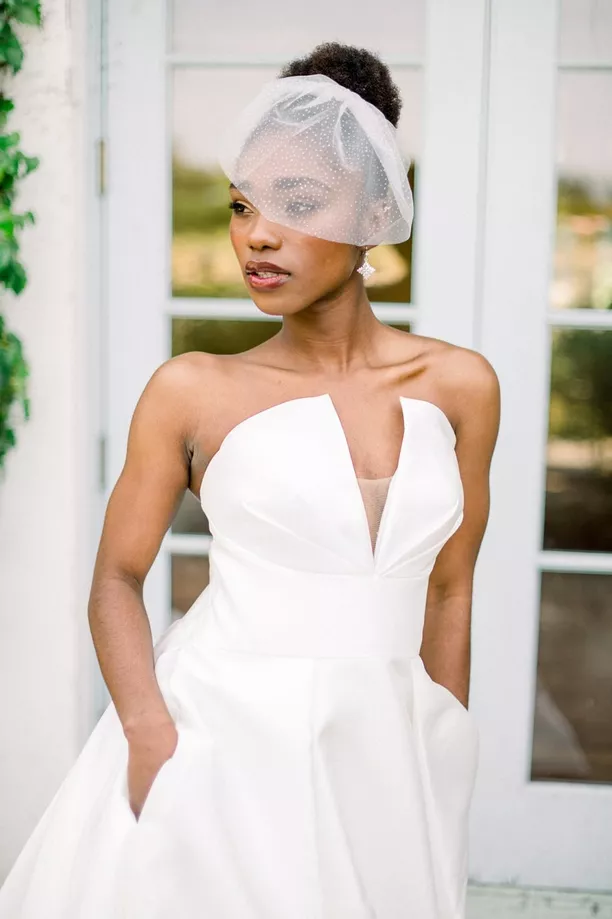 Sparkly mini birdcage veil with crystals