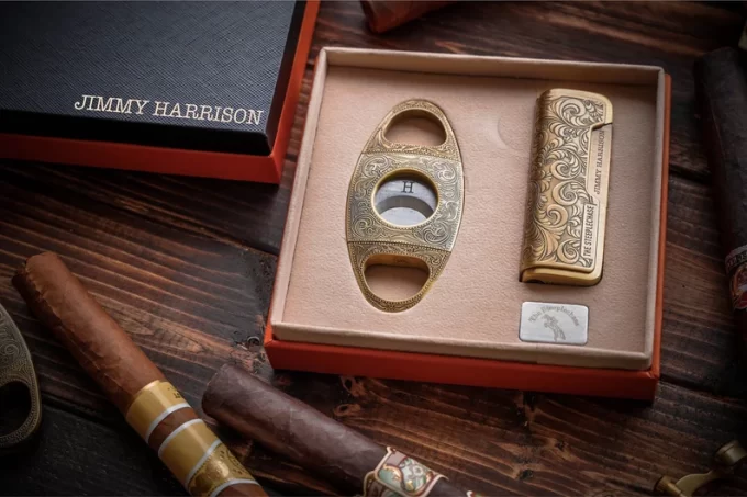 Handsome cigar accessories set in gift box