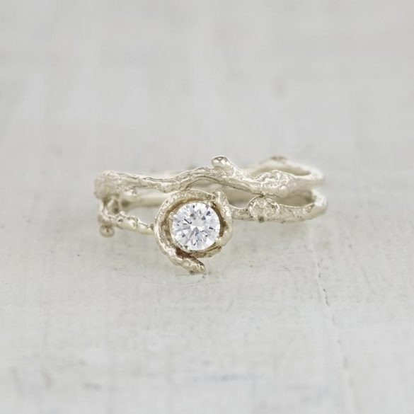 28 Most Unique Earthy Engagement Rings | Emmaline Bride Wedding Blog
