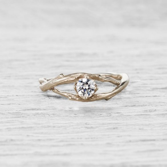 28 Most Unique Earthy Engagement Rings | Emmaline Bride Wedding Blog