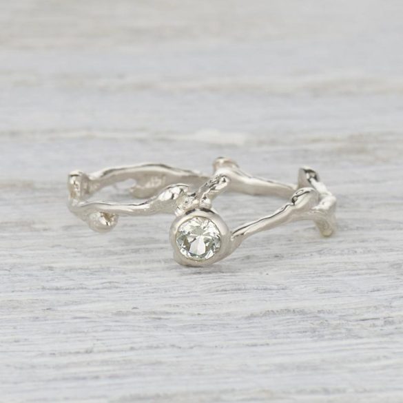 28 Most Unique Earthy Engagement Rings | Emmaline Bride Wedding Blog