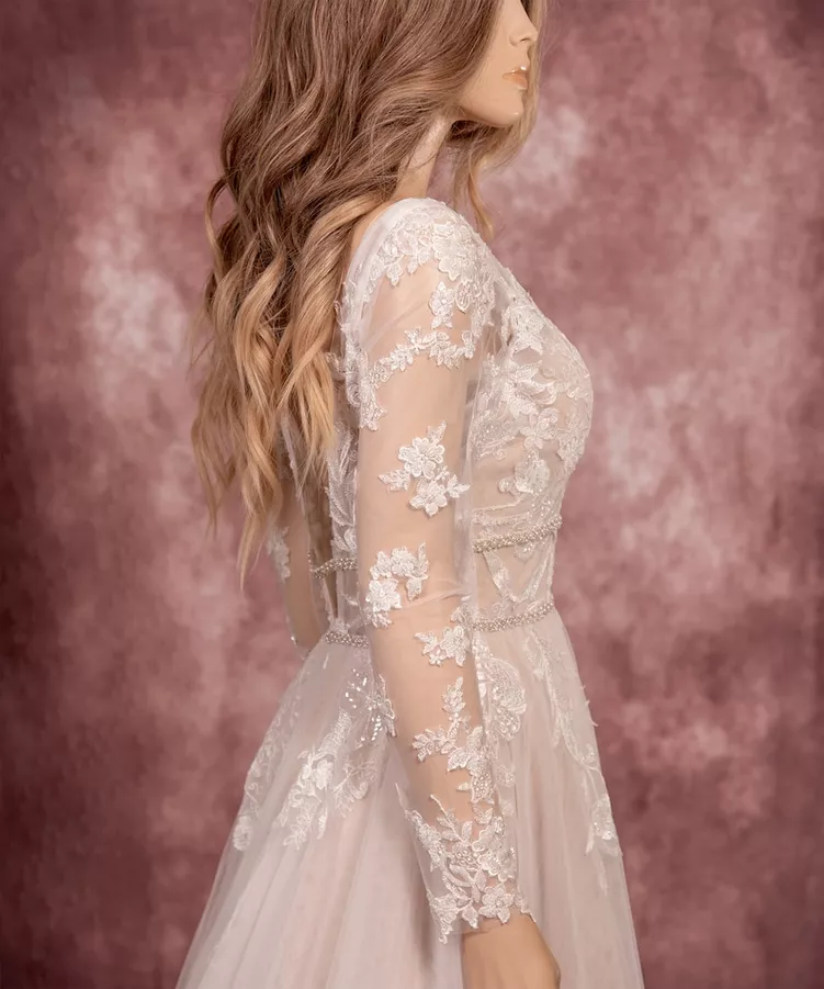 detachable lace sleeves added to a wedding dress - lace sleeves for wedding dress