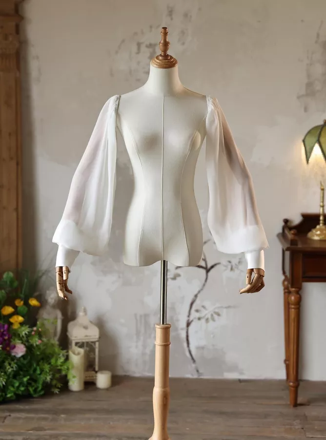 detachable puff sleeves for a wedding dress