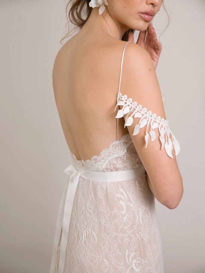 bohemian style lace wedding dress