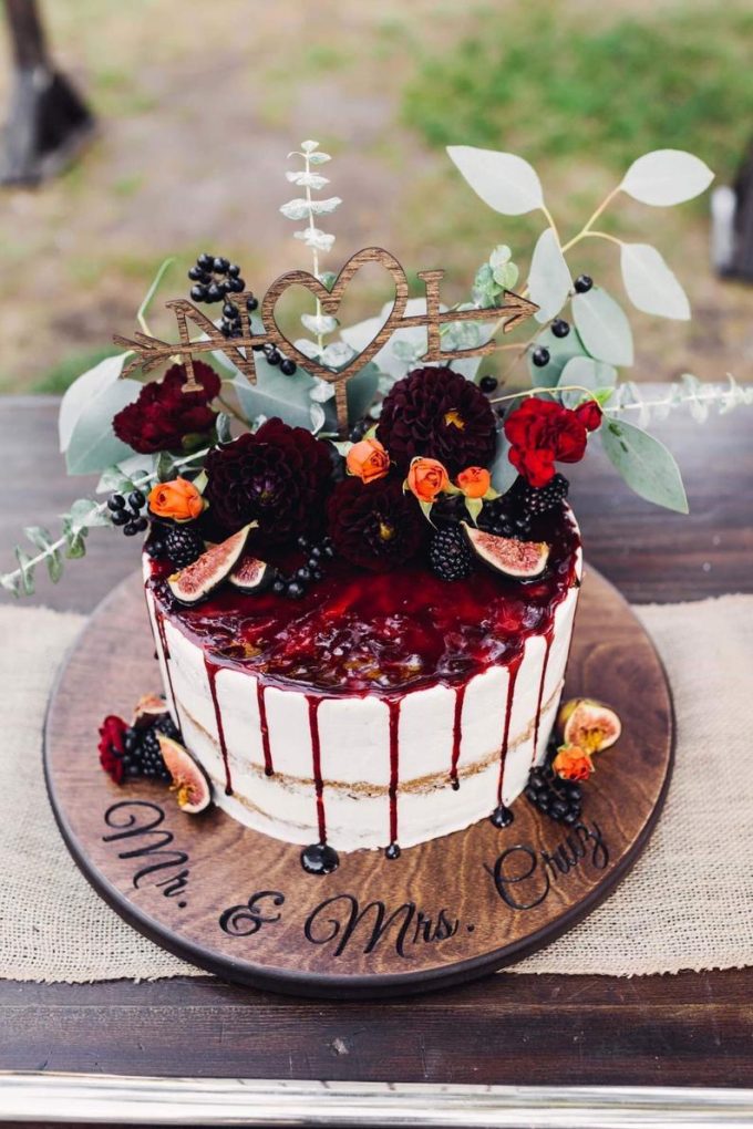 unique wedding cake stands