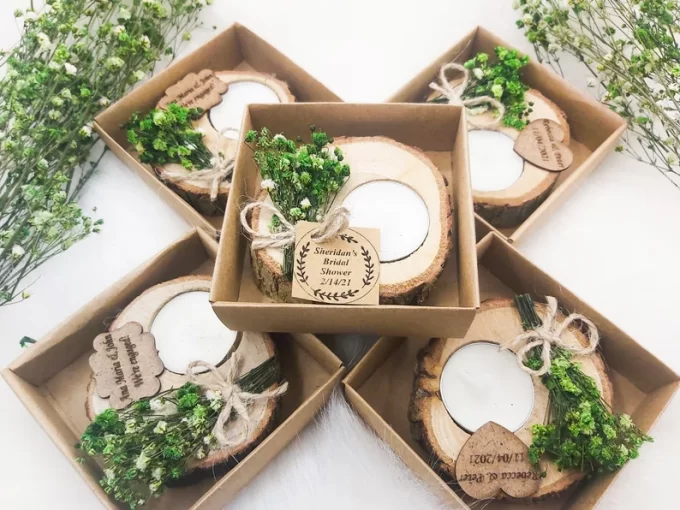 how much should you spend on wedding favors