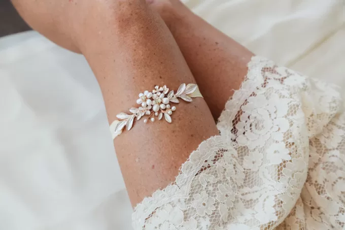 wedding garters that are unique