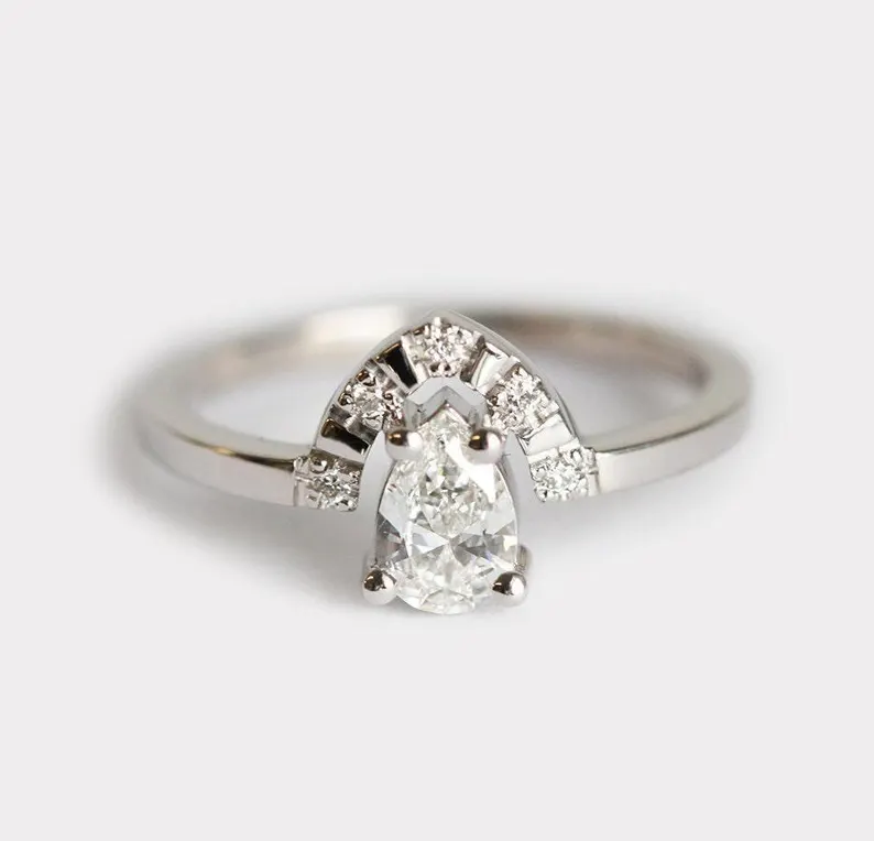 diamond engagement ring in white gold