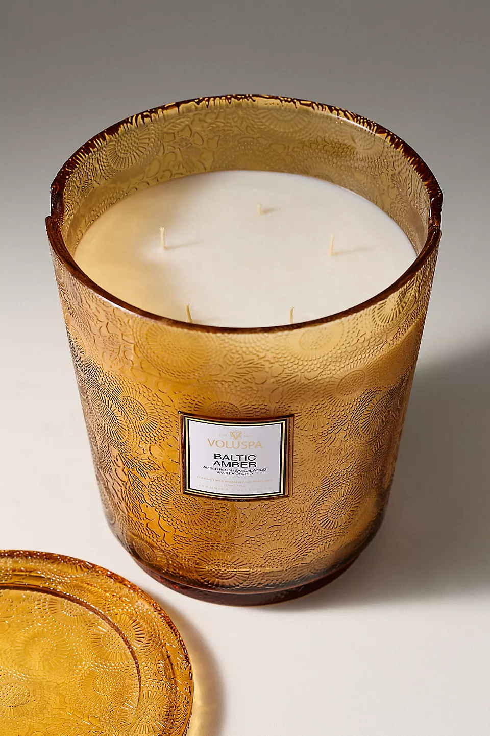 Voluspa Japonica Baltic Amber candle gift for candle lovers