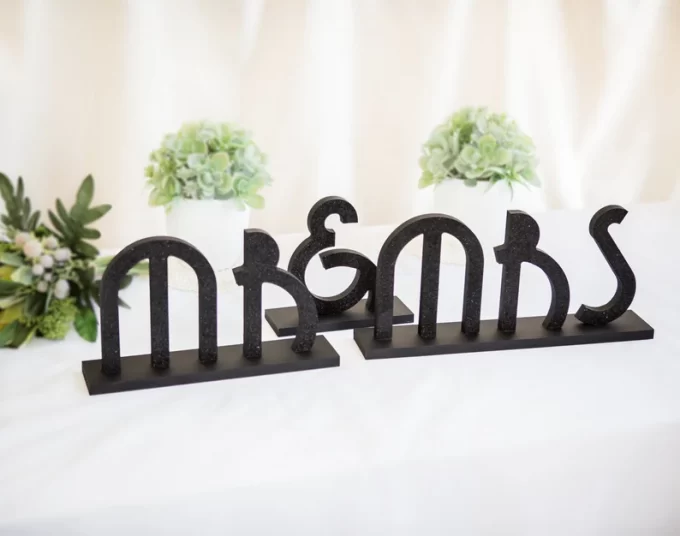 signs for sweetheart table