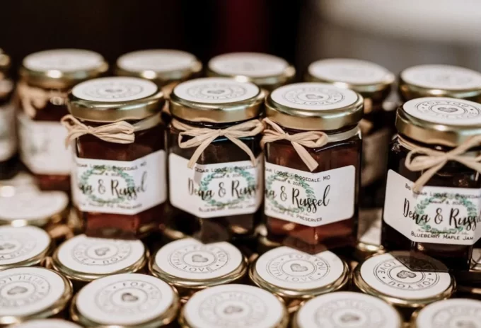 fall wedding favors that guests like