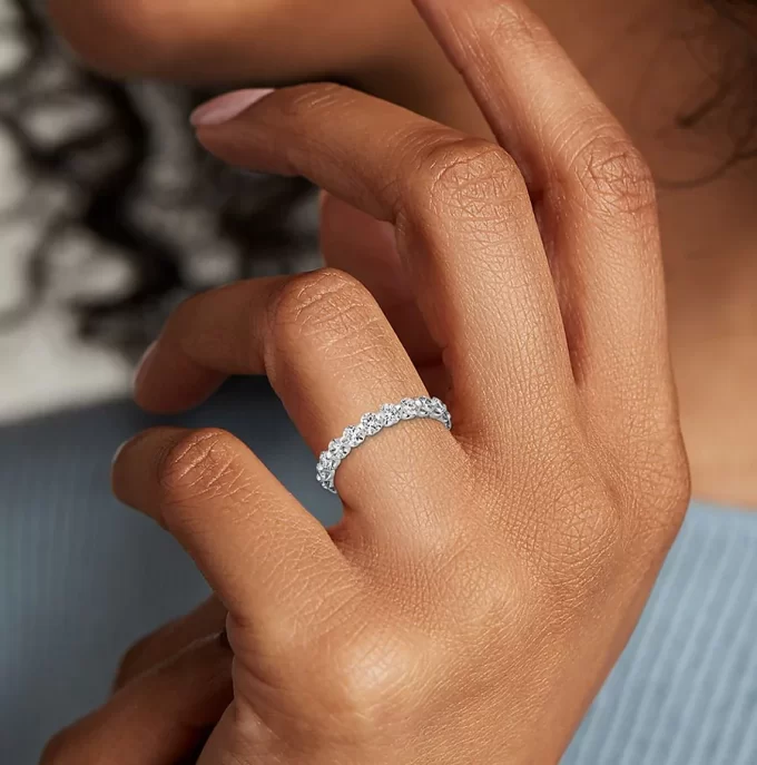 how to wear engagement ring with wedding band together