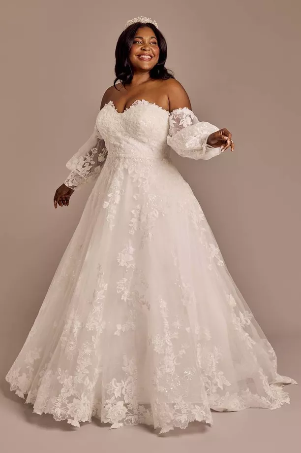 lace wedding dress that flatters belly bulge with removable sleeves