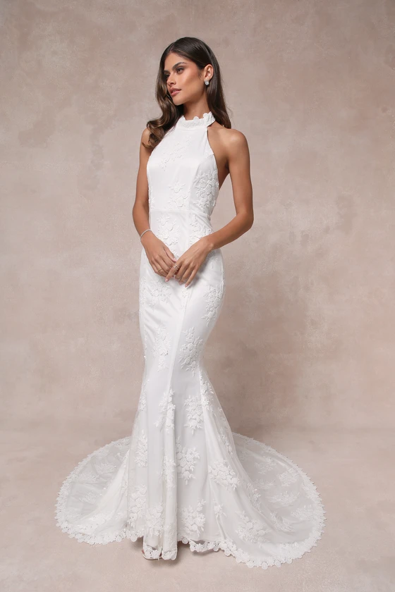 Sleeveless wedding dress under $500 with flowy skirt