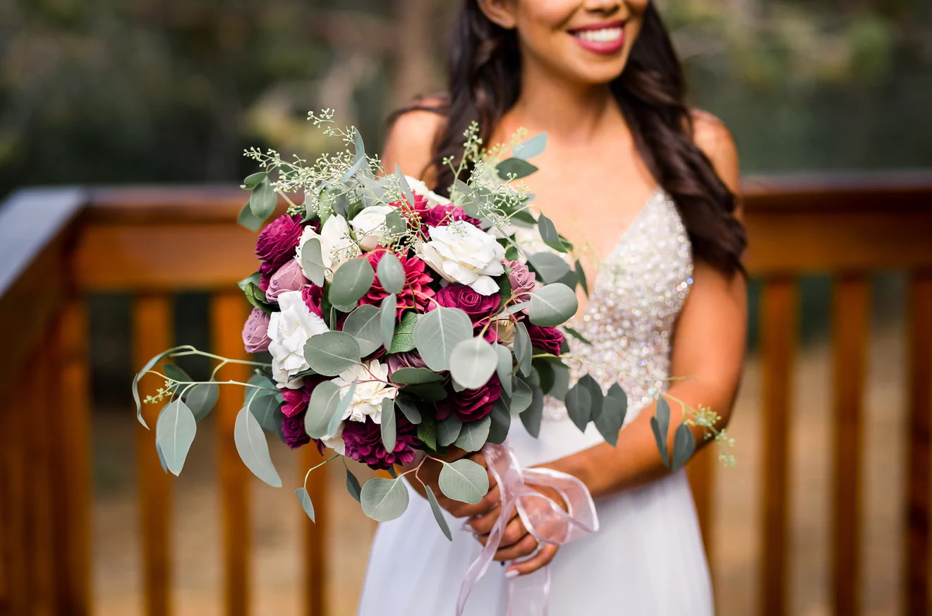 Top 10 Things to Ask Your Wedding Florist (+ FREE Printable!)