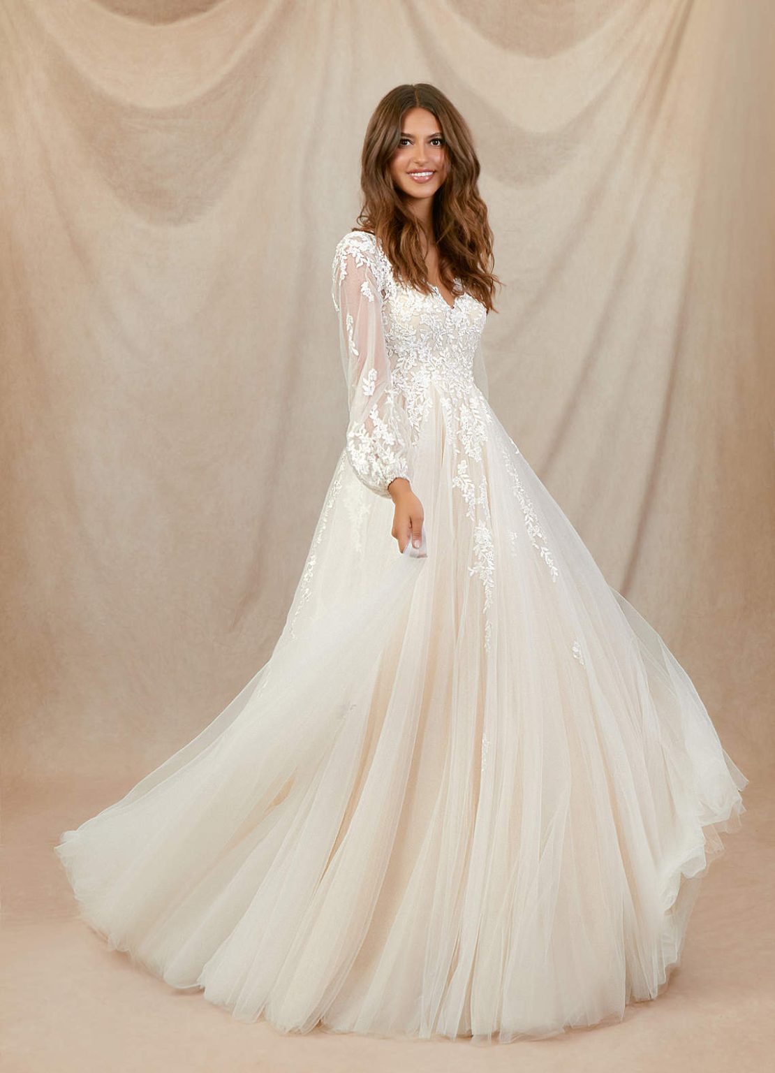 14 Fall Wedding Gowns with Sleeves for 2023 Autumnal Weddings