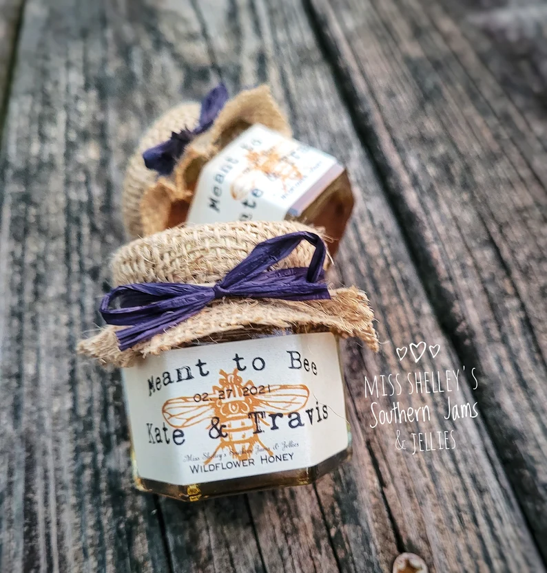 mini honey jar favors for a fall wedding