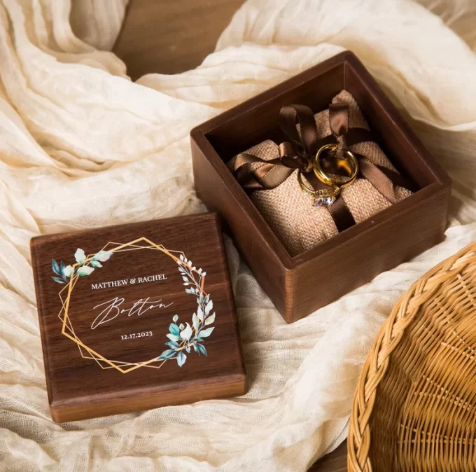 square wedding ring boxes with floral motif and burlap