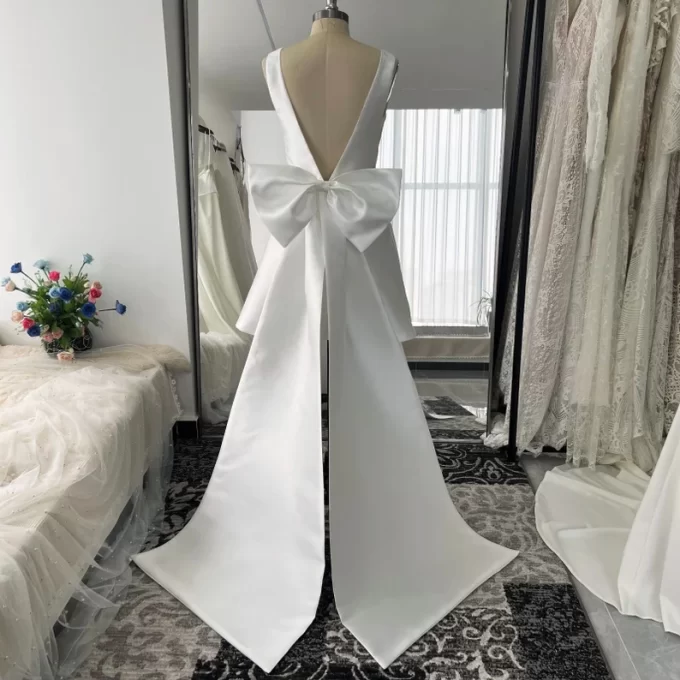 long wedding bow to add to the back of dress