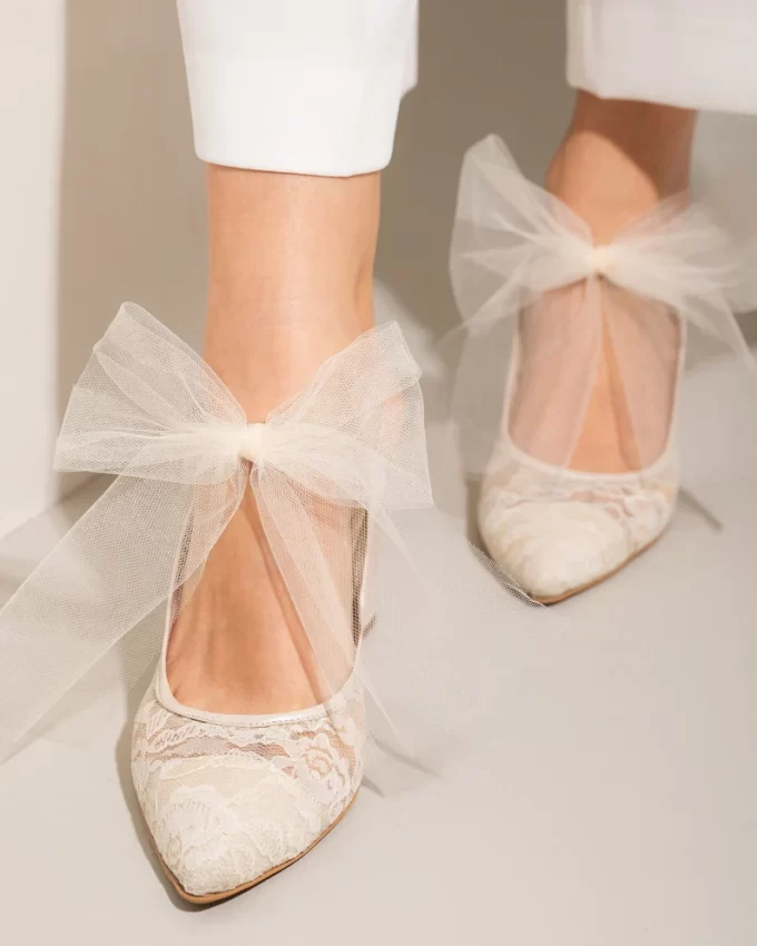 pointed toe crochet lace wedding heel with tulle bow on front