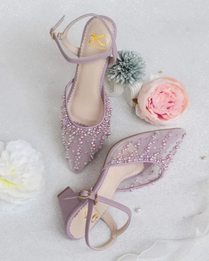 lilac heels