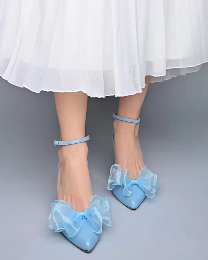 pointy toe blue wedding shoes