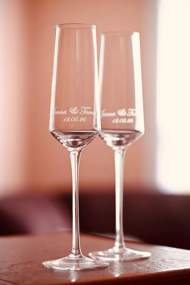personalized wedding toasting flutes